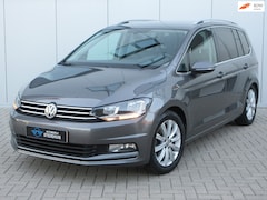 Volkswagen Touran - 1.2 TSI Highline 7p Navi | Trekhaak | NAP