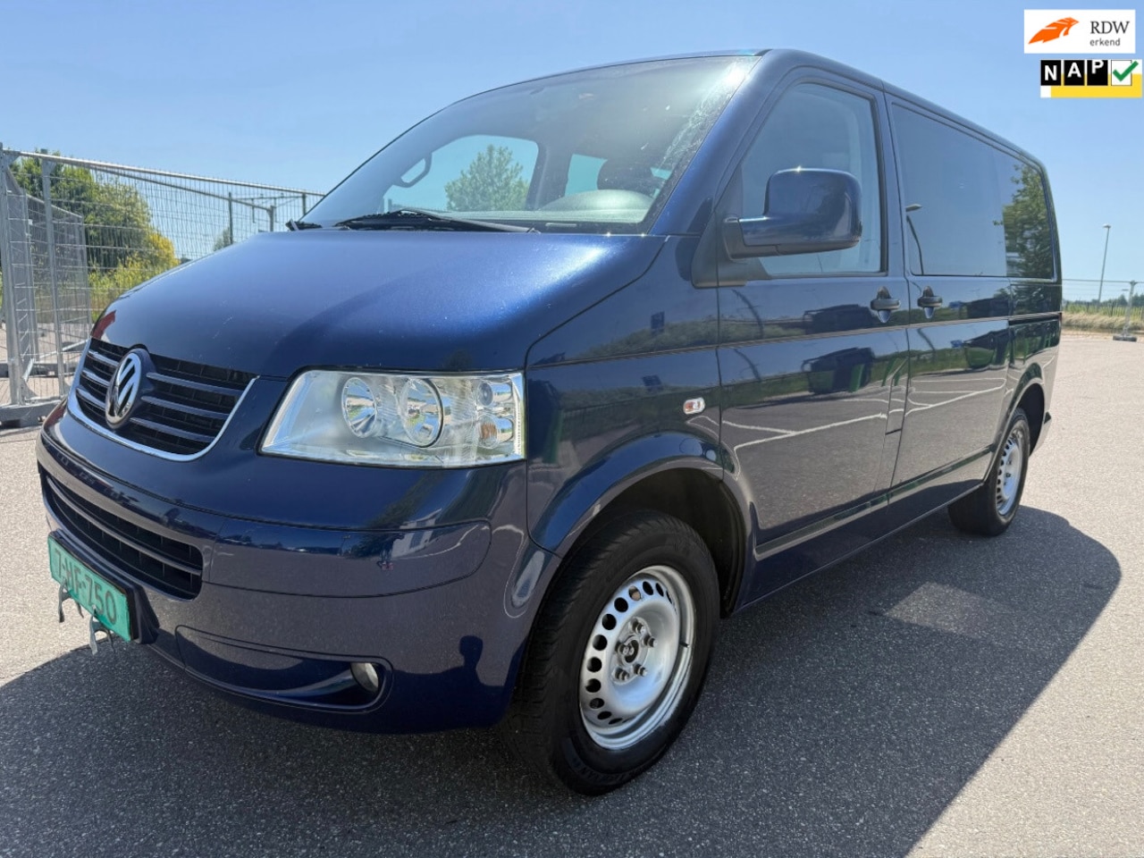 Volkswagen Transporter - 2.5 TDI 300 Highline DC 2.5 TDI 300 Highline DC - AutoWereld.nl