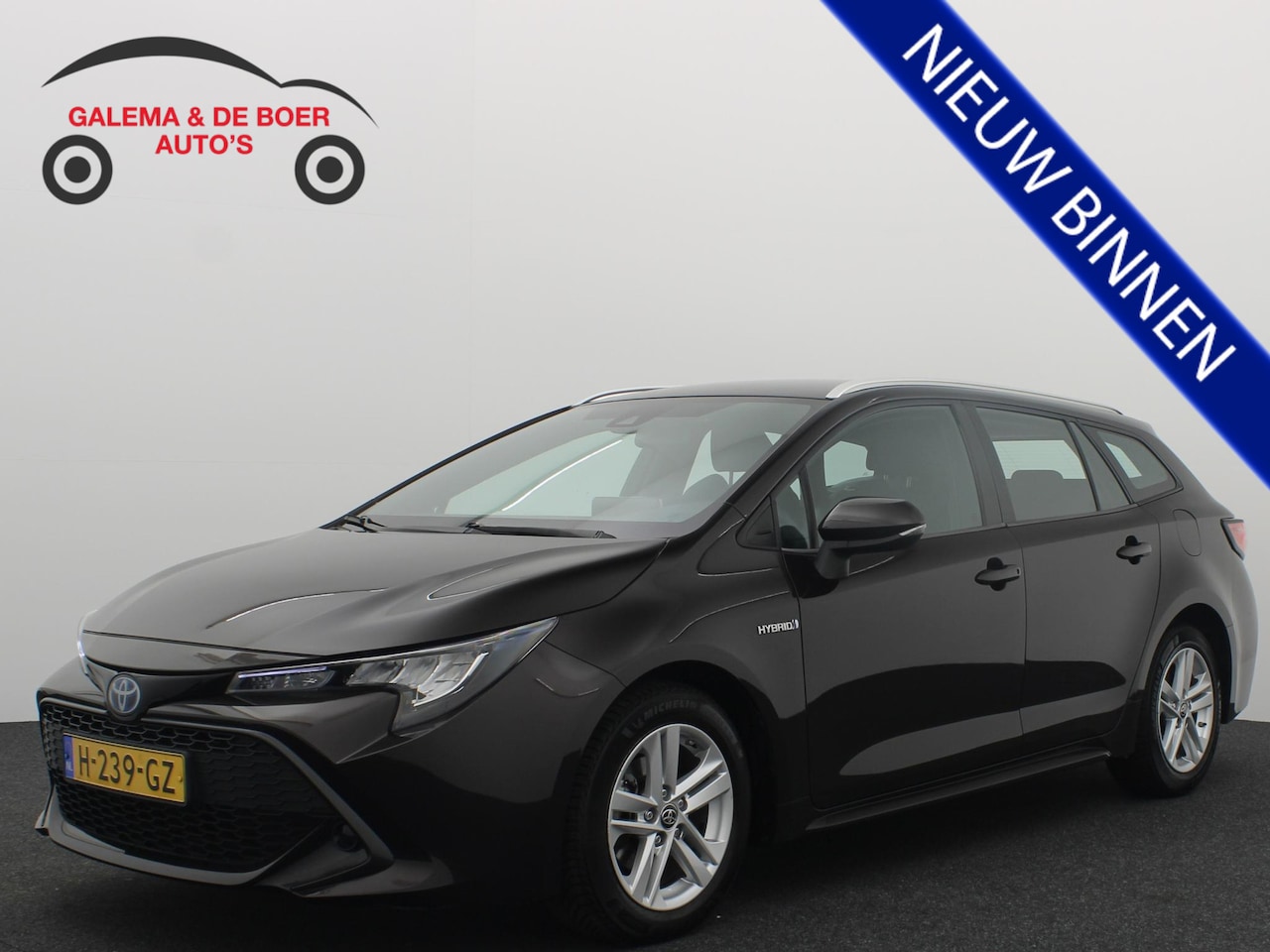 Toyota Corolla Touring Sports - 1.8 Hybrid Business CAMERA / FULL LED / CARPLAY / CLIMA / ACC / DAB+ / NL-AUTO - AutoWereld.nl