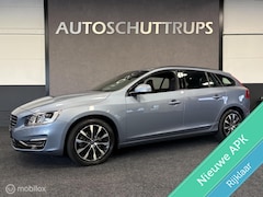 Volvo V60 - 2.0 D3 Summum LEDER / STOELVERW. / CLIMA / CRUISE / NAVI /