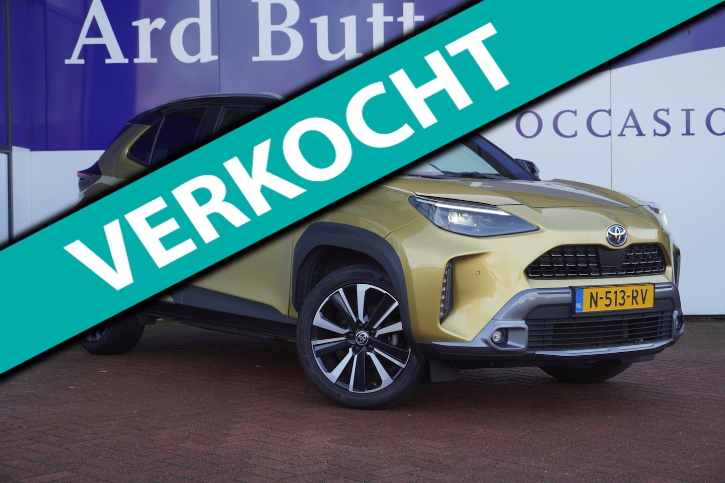 Toyota Yaris Cross - 1.5 Hybrid Launch Edition+Led+Pano-dak+Volleder+stoel-verw+Elek-Klep+navi+camera+Jbl+18"Lm - AutoWereld.nl