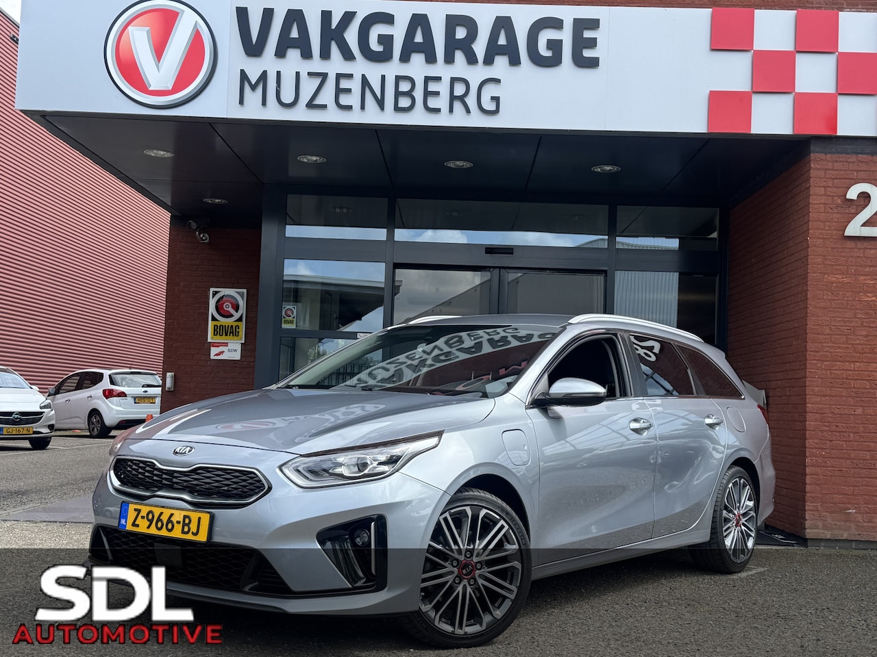 Kia Cee'd Sportswagon - Ceed 1.6 GDI PHEV DynamicLine // FULL LED // ADAPTIVE CRUISE // APPLE CARPLAY / ANDROID AU - AutoWereld.nl