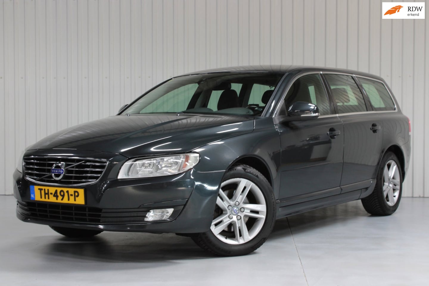 Volvo V70 - 2.0 D2 Classic Edition 2.0 D2 Classic Edition - AutoWereld.nl