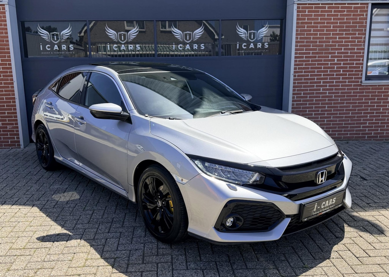 Honda Civic - 1.0 i-VTEC Premium Pano Navi Leer - AutoWereld.nl