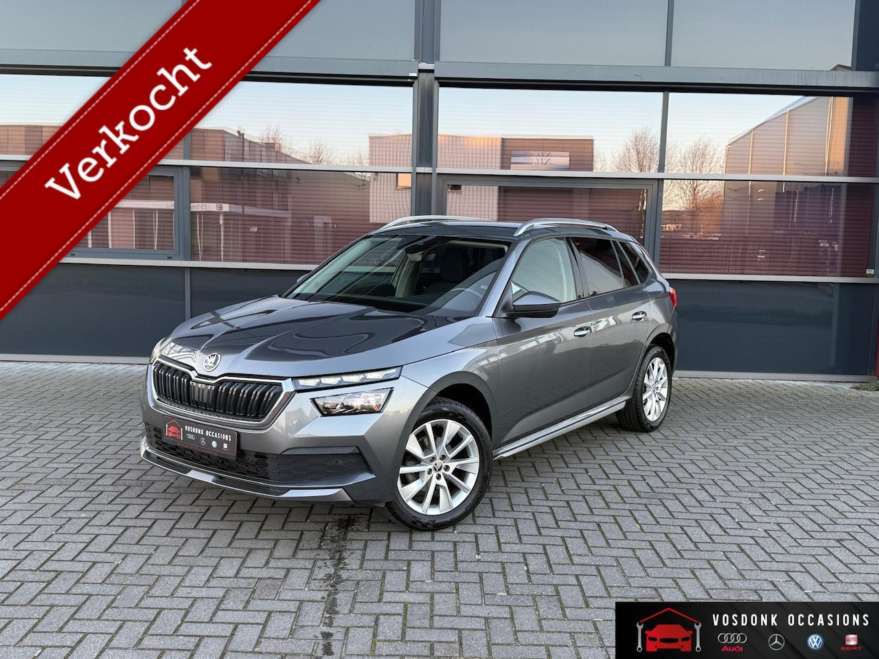 Skoda Kamiq - 1.0 TSI Sport Busines/Digital dashboard/Navi/Camera/Automaat - AutoWereld.nl