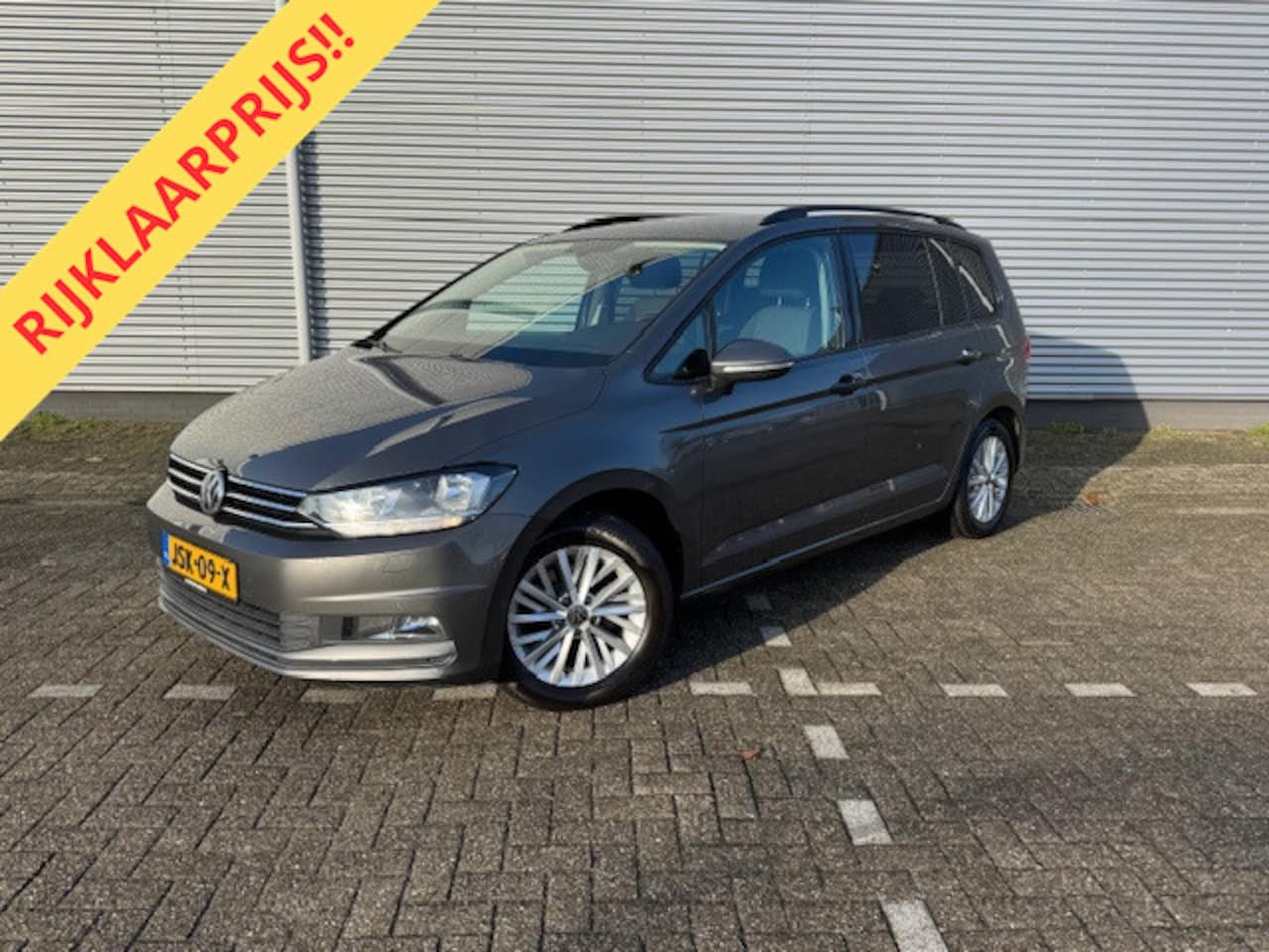 Volkswagen Touran - 1.4 TSI Automaat,Comfortline,Navigatie,parkeersensoren/Camera,cruisecontrol,stoelverwarmin - AutoWereld.nl