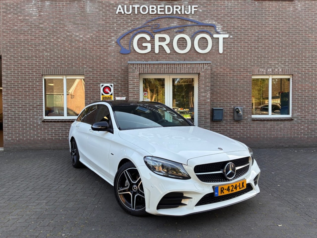 Mercedes-Benz C-klasse - C200 184PK! AMG KEYLESS/PANO.DAK/BURMESTER - AutoWereld.nl