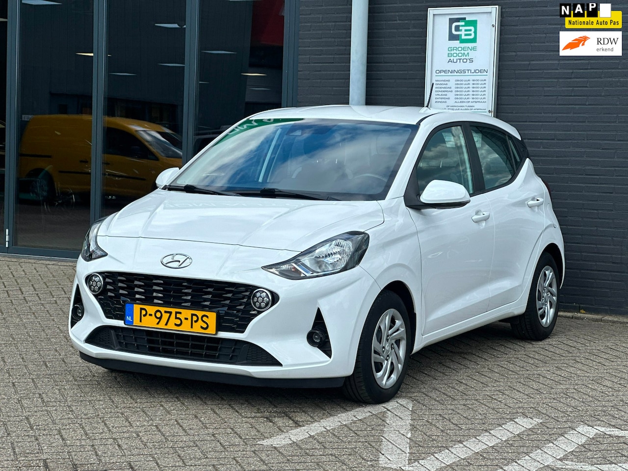 Hyundai i10 - 1.0 Comfort/1STE EG/CRUISE/CARPLAY/AIRCO!! - AutoWereld.nl