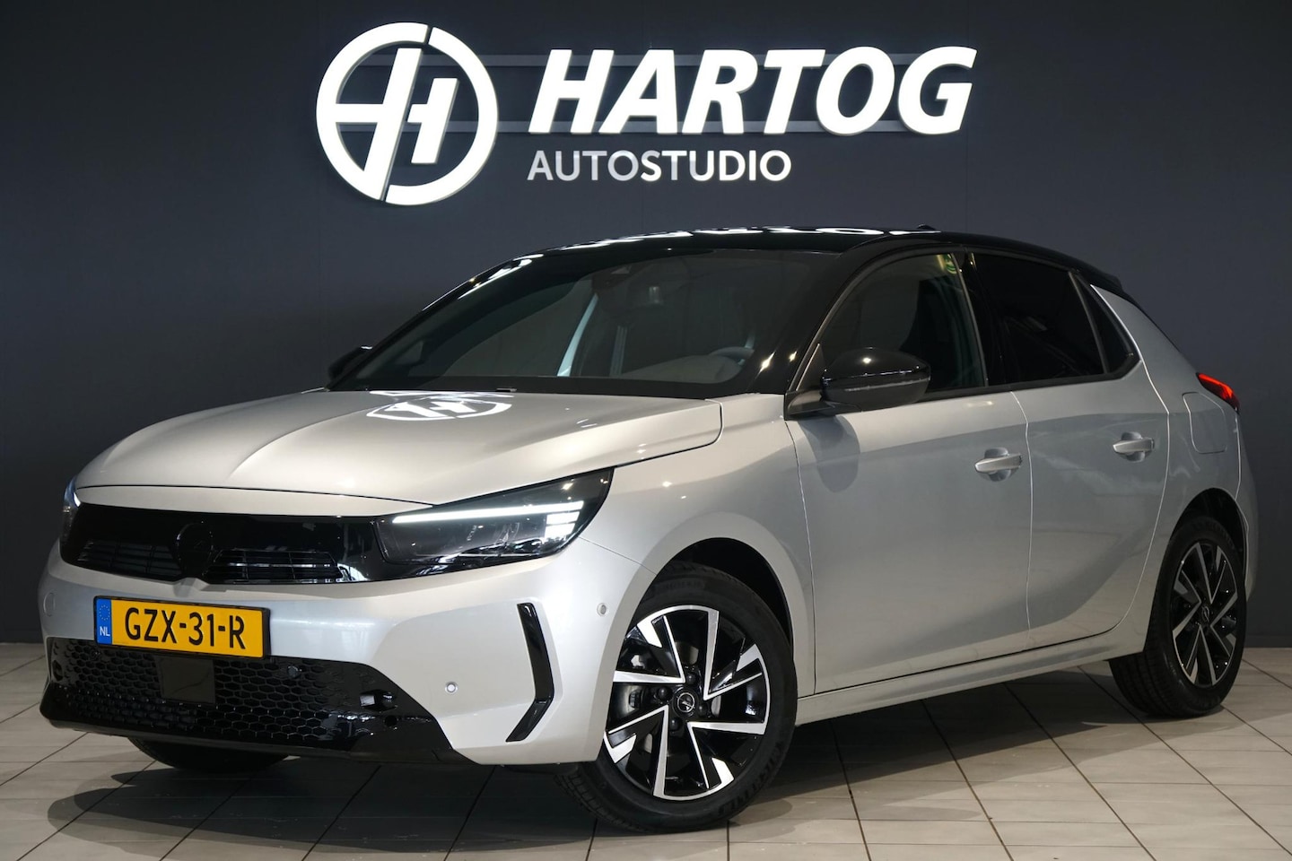 Opel Corsa - 1.2 GS + KEYLESS / CAMERA / DODEHOEKDETECTIE / APPLE CARPLAY - AutoWereld.nl