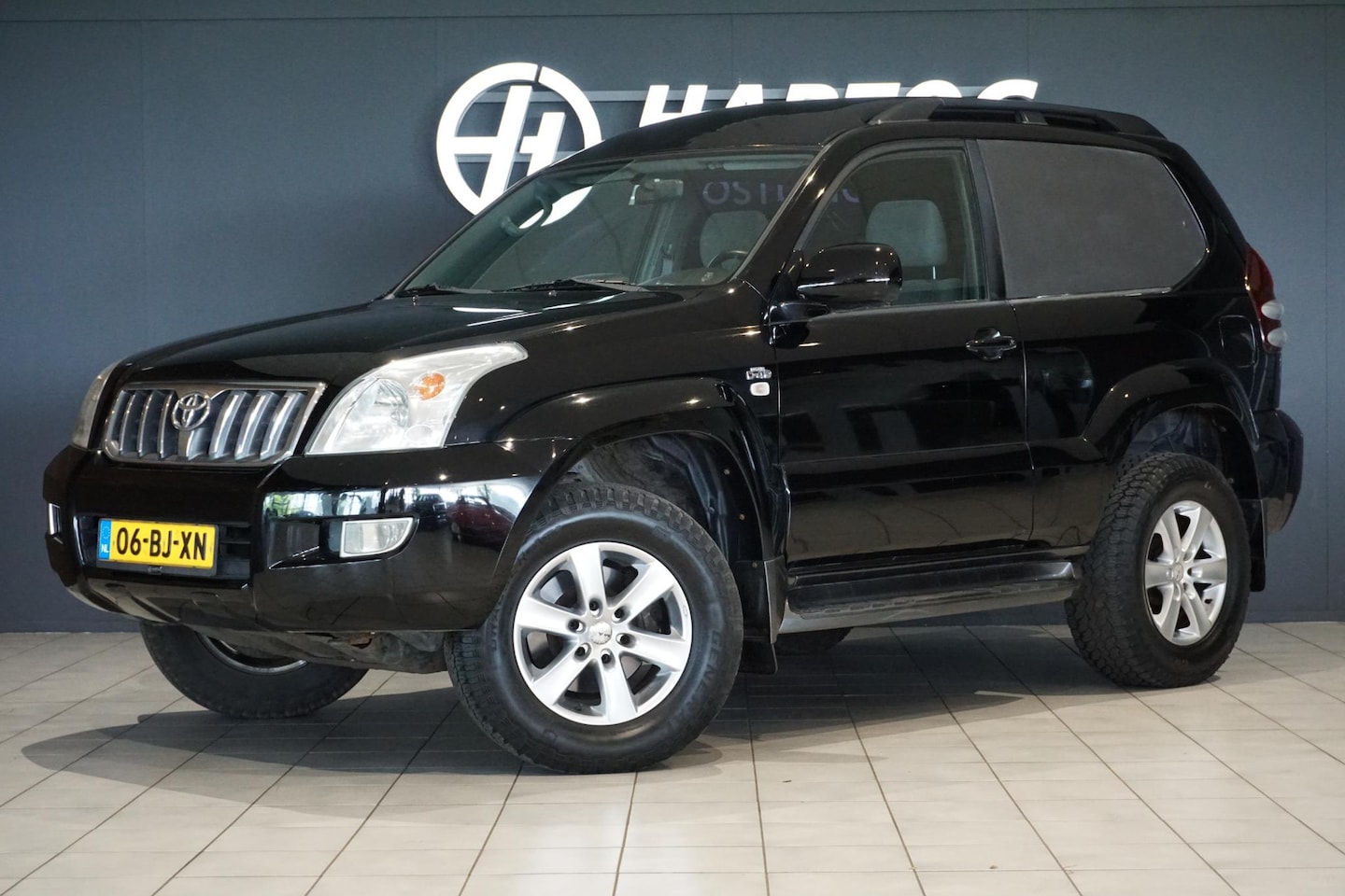 Toyota Land Cruiser - 3.0 D-4D VX HR Blind Van *169.162KM NAP!* + TREKHAAK - AutoWereld.nl