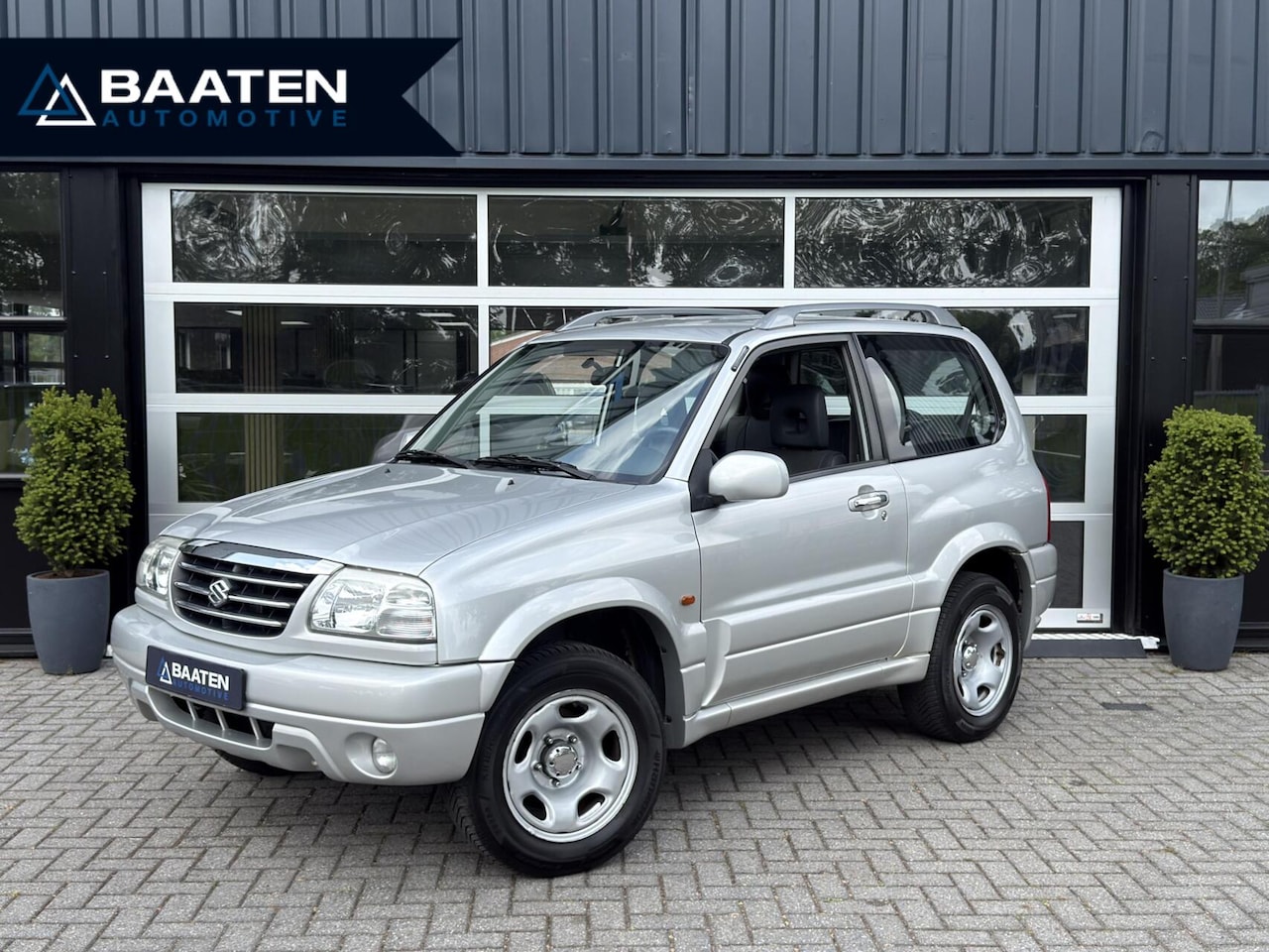 Suzuki Grand Vitara - 1.6-16V Limited *Uniek* |Leder|Airco|Trekhaak| - AutoWereld.nl