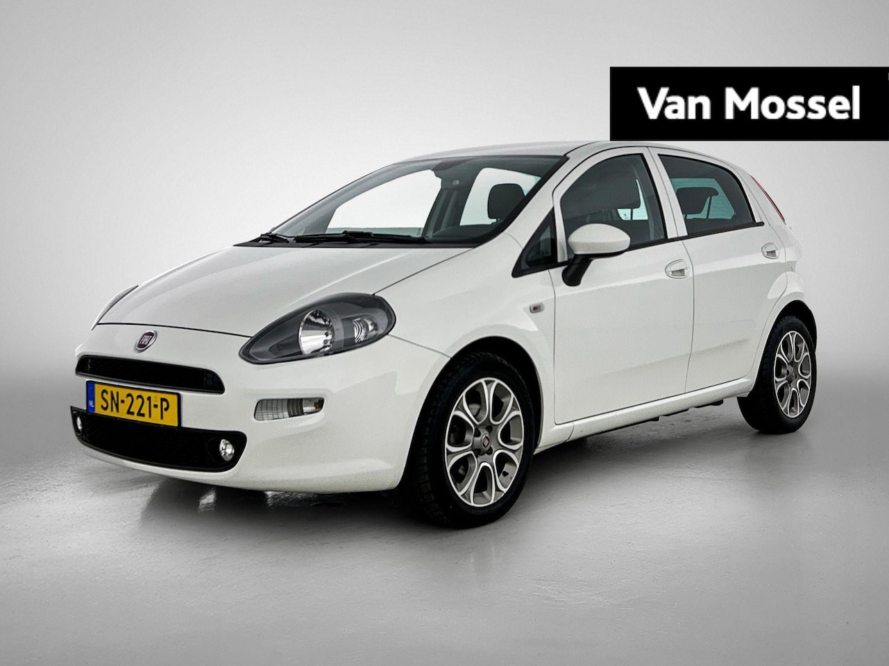 Fiat Punto Evo - 0.9 TwinAir Sempre | Parkeersensoren | Navigatie | Climate control - AutoWereld.nl