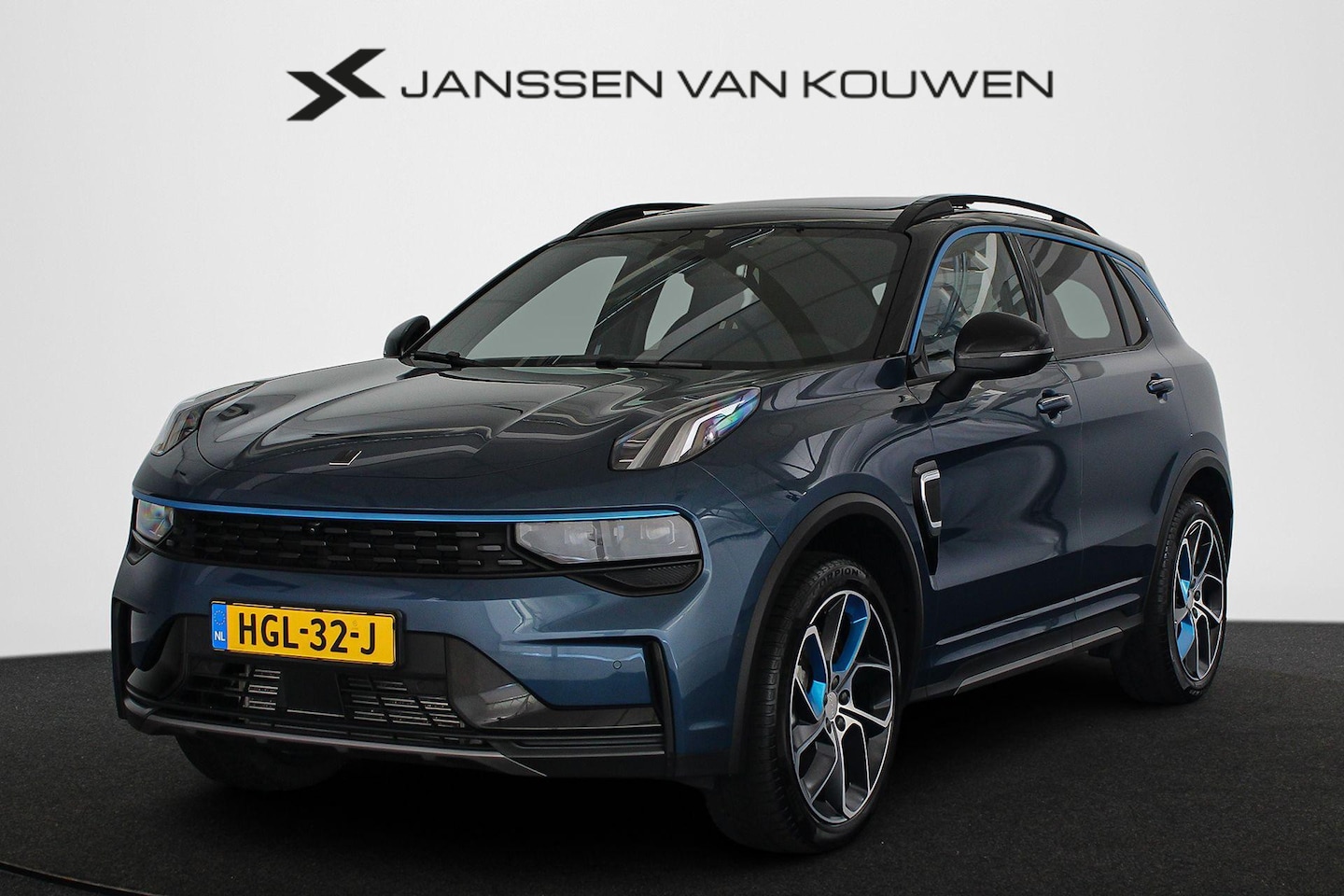 Lynk & Co 01 - 1.5 PHEV Panoramadak Stoelverwarming 360 Camera - AutoWereld.nl