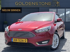 Ford Focus - 1.5 Titanium Edition Dealer Onderhouden, Navi, Trekhaak, 150pk, N.A.P, 6 Bak, Clima, Cruis