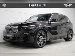 BMW X5 - xDrive40i M-Sport | Panoramadak | Meesturende Achteras | Comfort Access