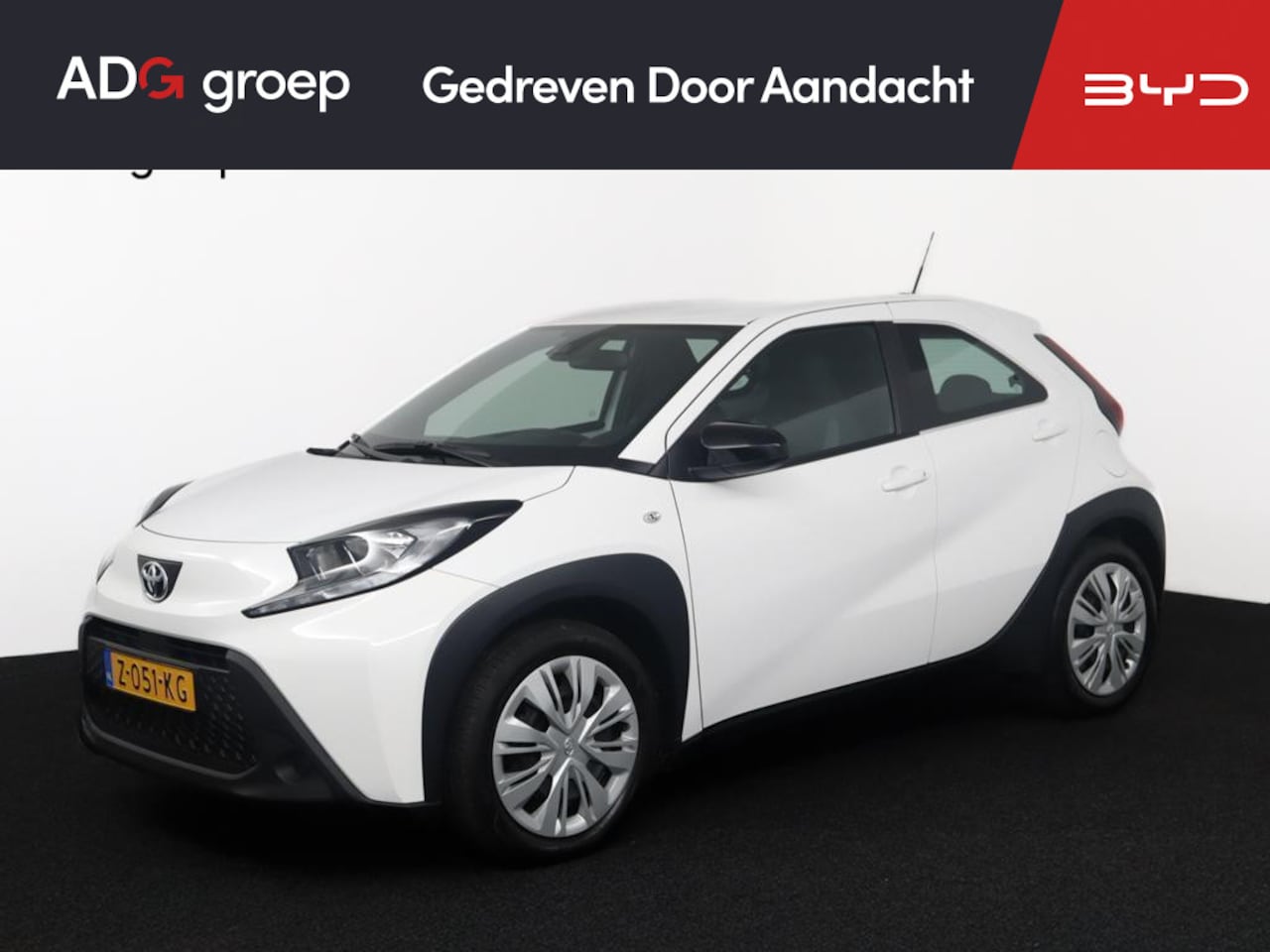 Toyota Aygo X - 1.0 VVT-i MT Play | Apple carplay & Android Auto | Airconditioning | Achteruitrijcamera | - AutoWereld.nl