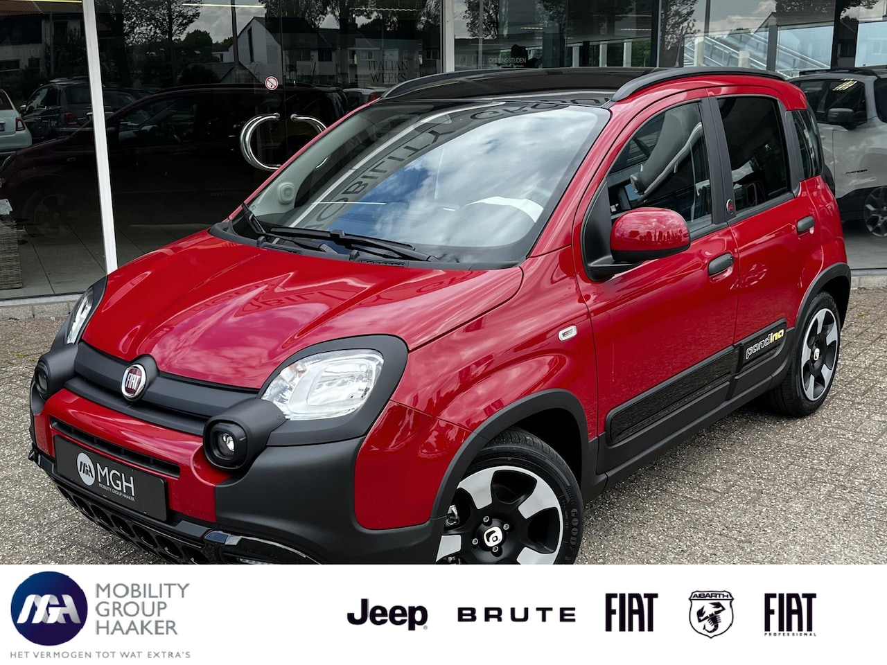 Fiat Panda - 1.0 Hybrid Pandina | Airco | Apple-Android | RED - AutoWereld.nl