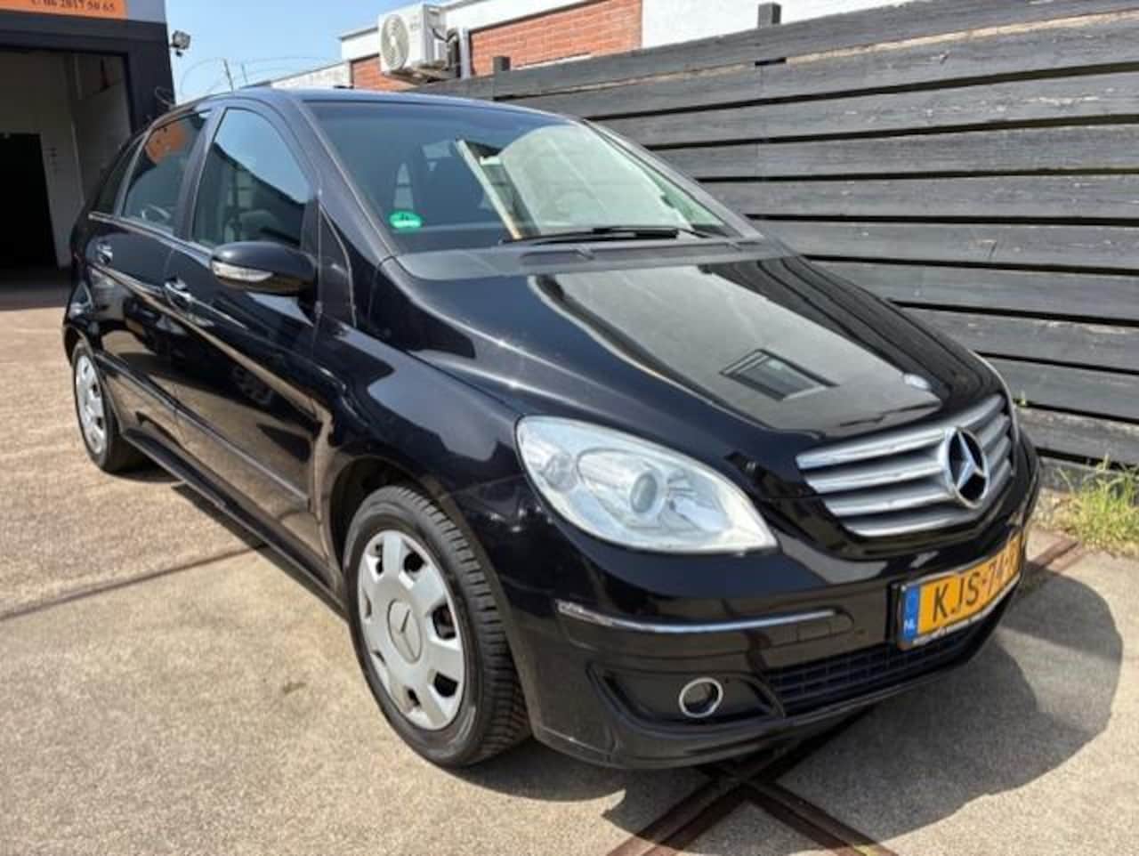 Mercedes-Benz B-klasse - 200 SERVICE ONDERHOUD/NETTE AUTO/APK 09-2027! - AutoWereld.nl