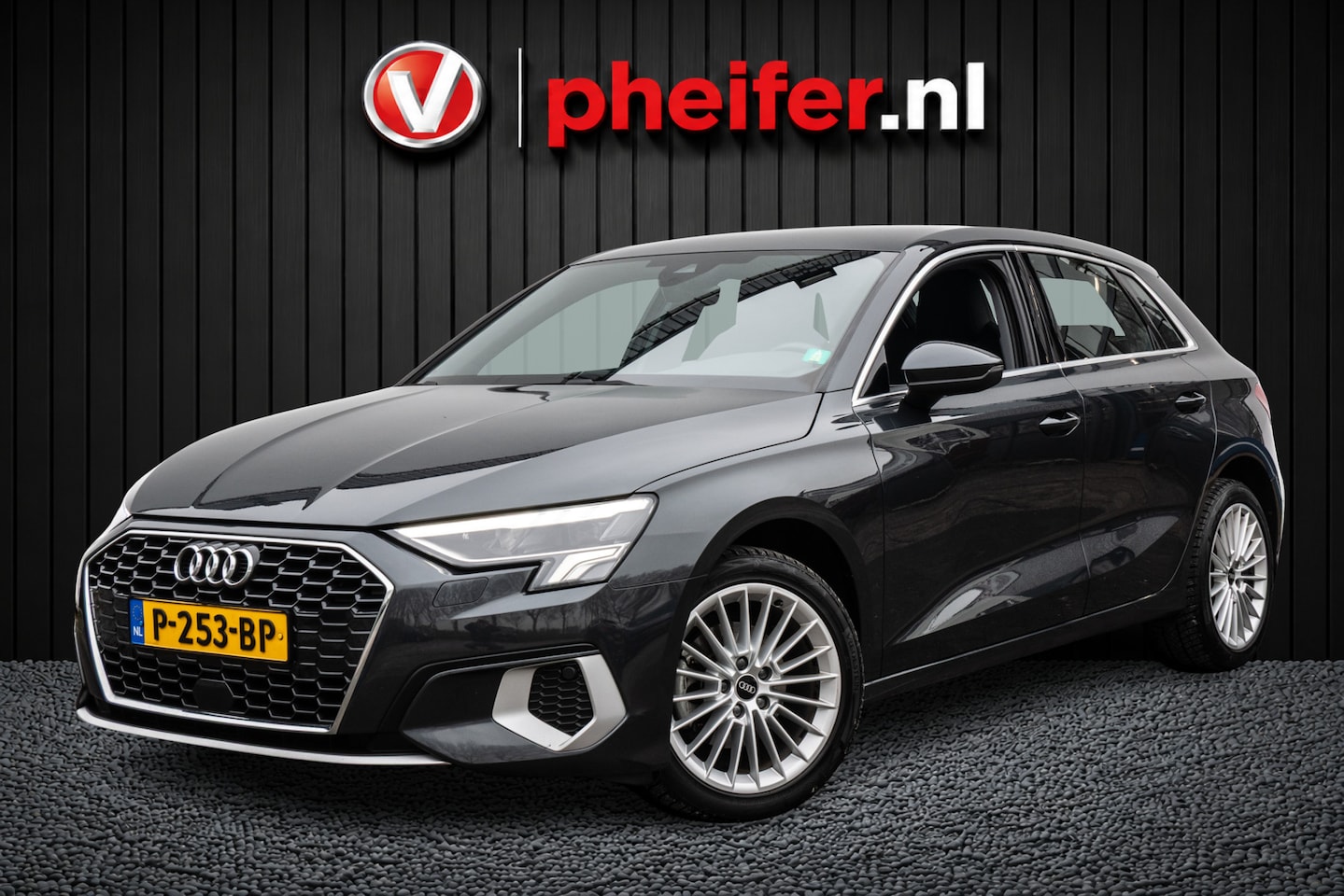 Audi A3 Sportback - 30 TFSI Aut. Advanced edition Leer/ Virtual cockpit/ Sportstoelen/ Full led/ Carplay/ Navi - AutoWereld.nl