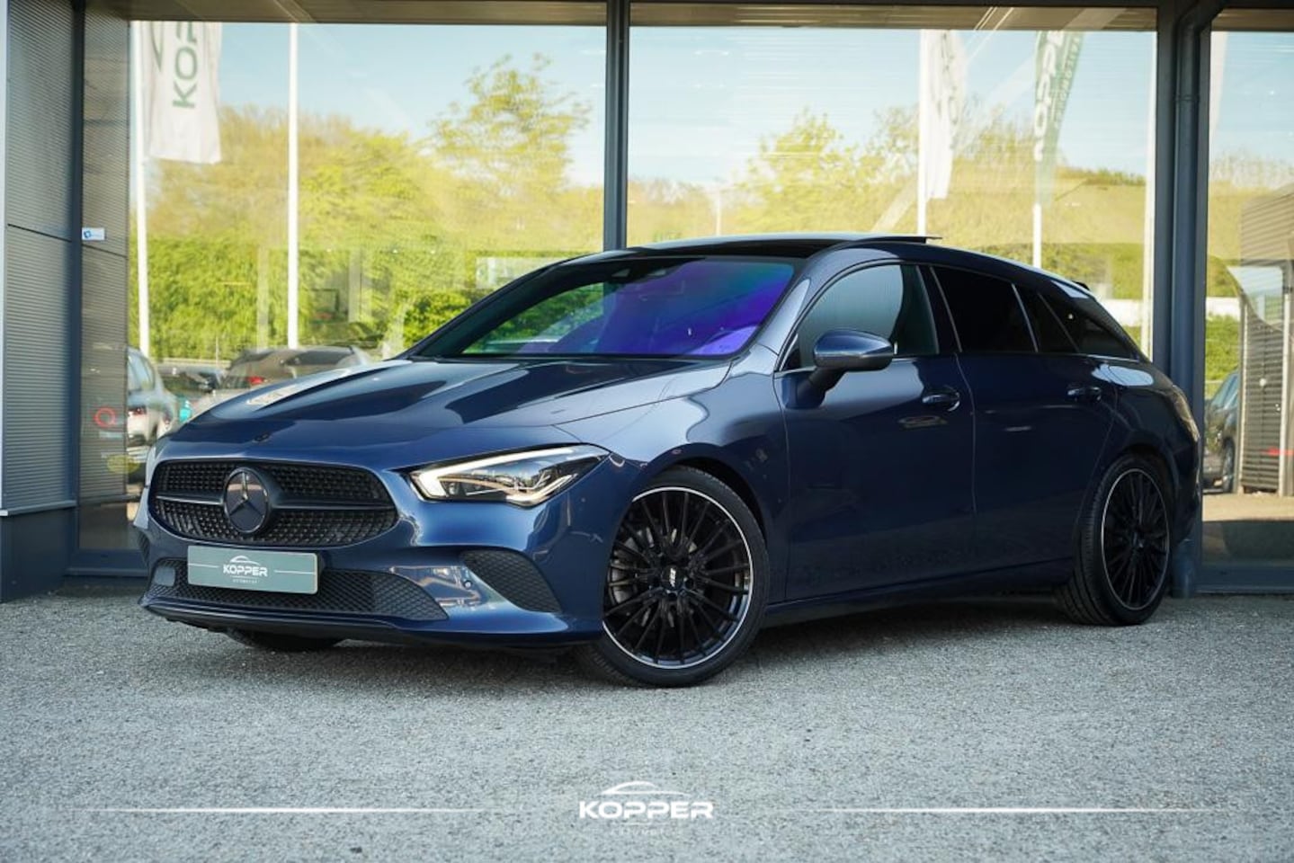 Mercedes-Benz CLA-klasse Shooting Brake - 180 d / Aut / Pano / Sfeerverlichting / Leder - AutoWereld.nl