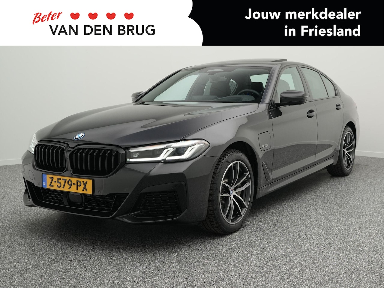 BMW 5-serie - 530e M-Sport 293 PK xDrive | LED | Head-Up | Leder | Stoelkoeling | Trekhaak | Adaptieve C - AutoWereld.nl