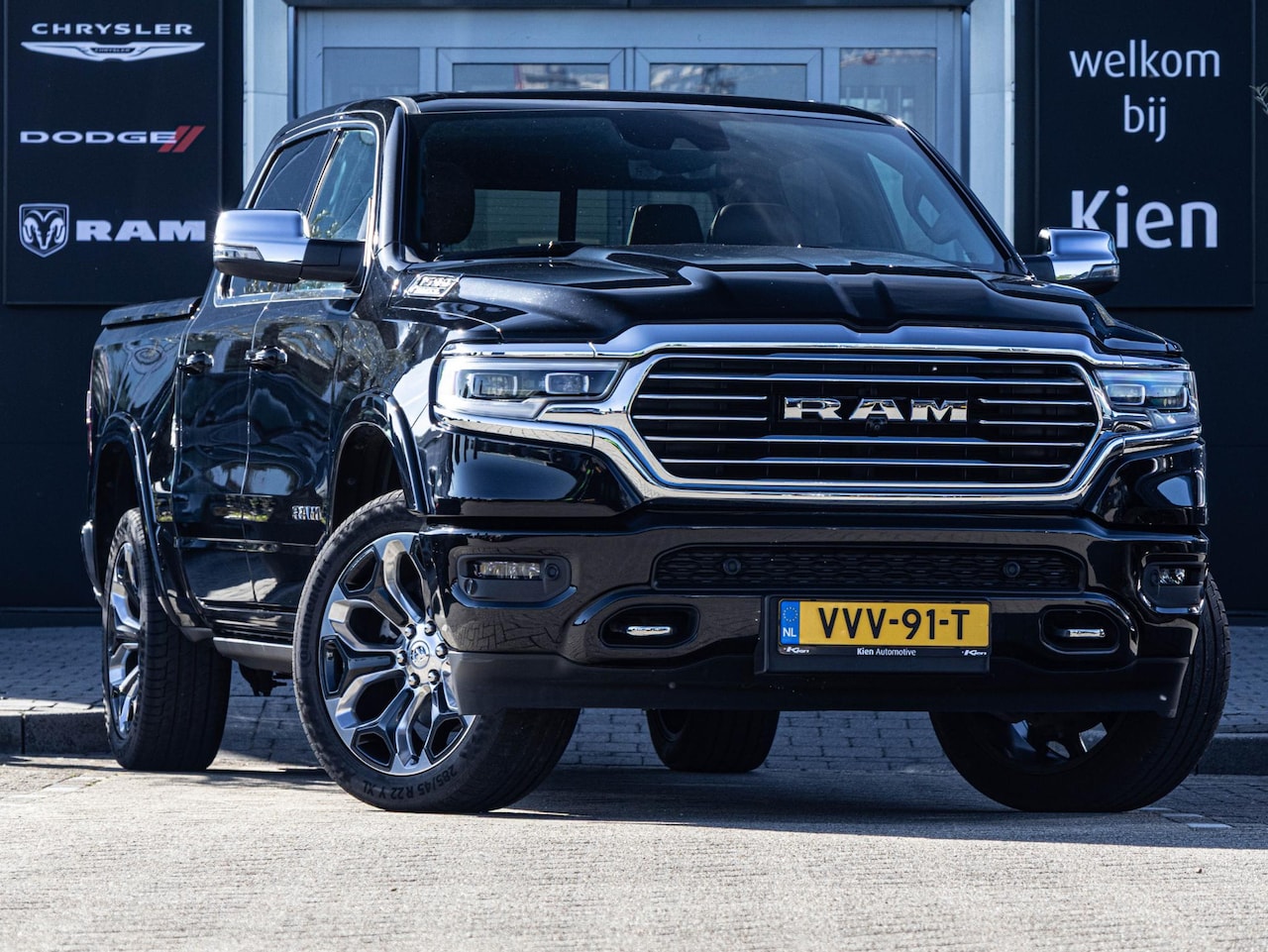 Dodge Ram 1500 - 5.7 V8 4x4 Crew Cab Limited | LPG | 360 camera | Pano-dak - AutoWereld.nl