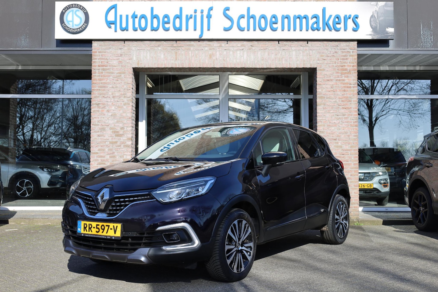 Renault Captur - 1.2 TCe Initiale Paris CAMERA TREKHAAK LEER CARPLAY NAVI BOSE STOELVERWARMING CRUISE CLIMA - AutoWereld.nl