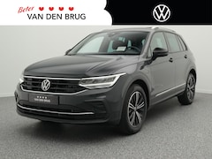 Volkswagen Tiguan - 1.4 TSI 245 PK eHybrid Active | LED | Trekhaak | Panoramadak | Achteruitrijcamera | Head-U