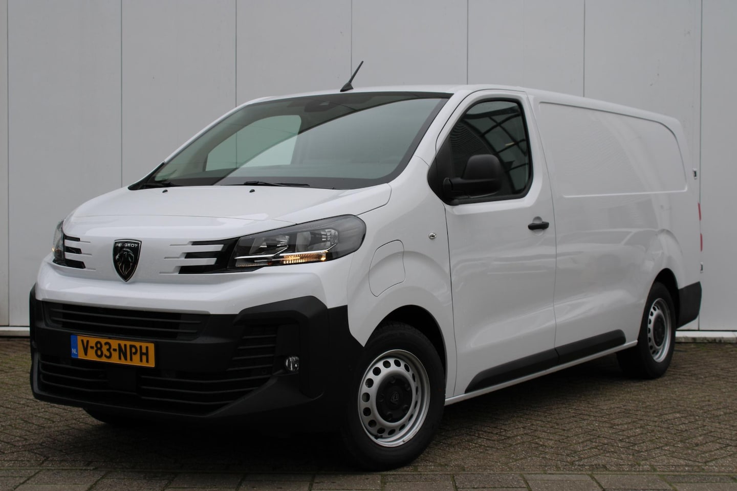 Peugeot e-Expert - EV L3 75 kWh Navigatie / Parkeercamera / Dodehoek detectie - AutoWereld.nl