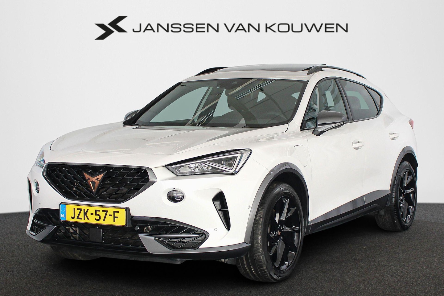 CUPRA Formentor - 1.4 TSI e-Hybrid Panoramadak Achteruitrijcamera Apple CarPlay - AutoWereld.nl