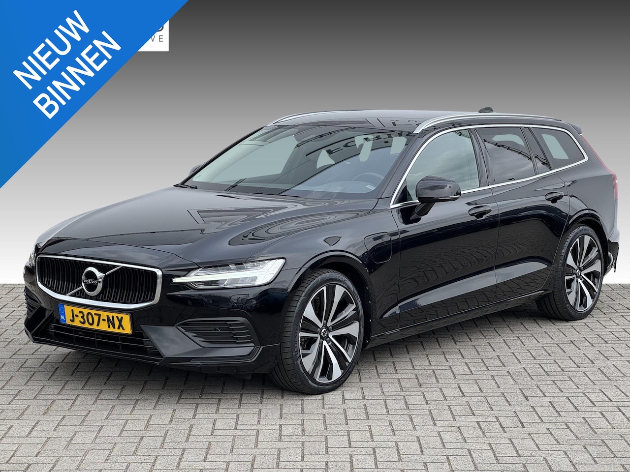 Volvo V60 - 2.0 T6 Twin Engine AWD Inscription TREKHAAK | STOELVERWARMING NAVI | HYBRIDE - AutoWereld.nl