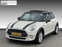 MINI Cooper - 3-Deurs 1.5 Chili Serious Business NL-AUTO | PANODAK | LED