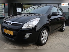 Hyundai i20 - 1.4i DynamicVersion *Rijklaarprijs *Airco