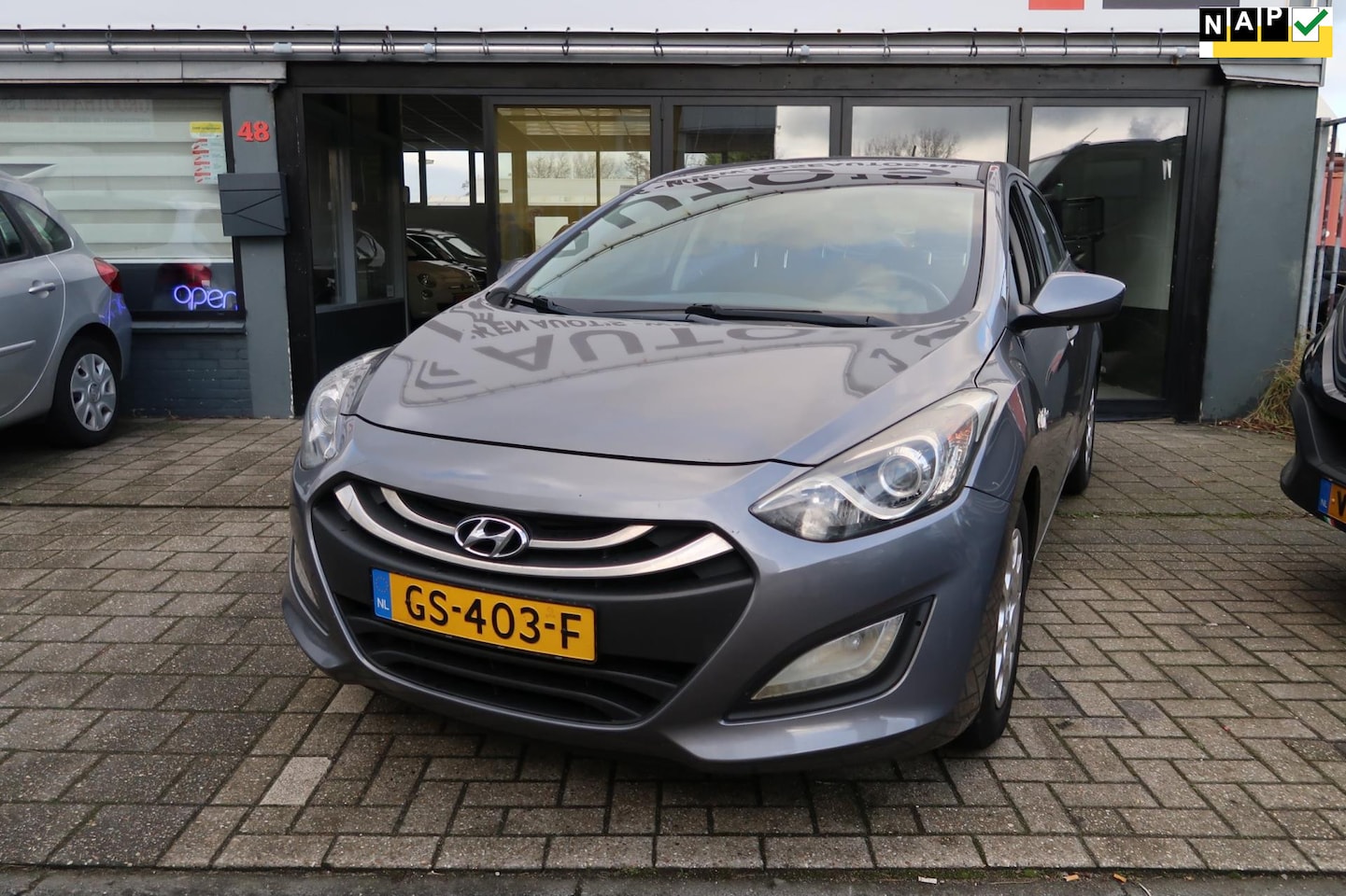 Hyundai i30 - 1.6 GDI i-Drive Cool Plus *Rijklaarprijs *Trekhaak *Navigatie *Dealeronderhouden - AutoWereld.nl