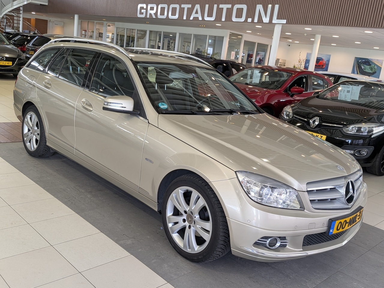 Mercedes-Benz C-klasse Estate - 180 CGI BlueEFFICIENCY Business Class Avantgarde Automaat Airco, Cruise Control, Stuurbekr - AutoWereld.nl