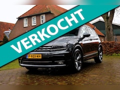 Volkswagen Tiguan - 2.0 TDI 4Motion Highline Aut. | 3x R-line | Panorama | Adaptief | Trekhaak | Stoelverwarmi