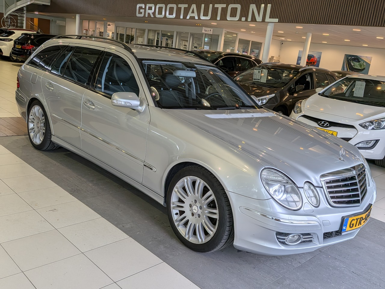 Mercedes-Benz E-klasse Estate - 200 Kompressor Classic Automaat Airco, Cruise Control, Trekhaak, Stuurbekrachtiging - AutoWereld.nl