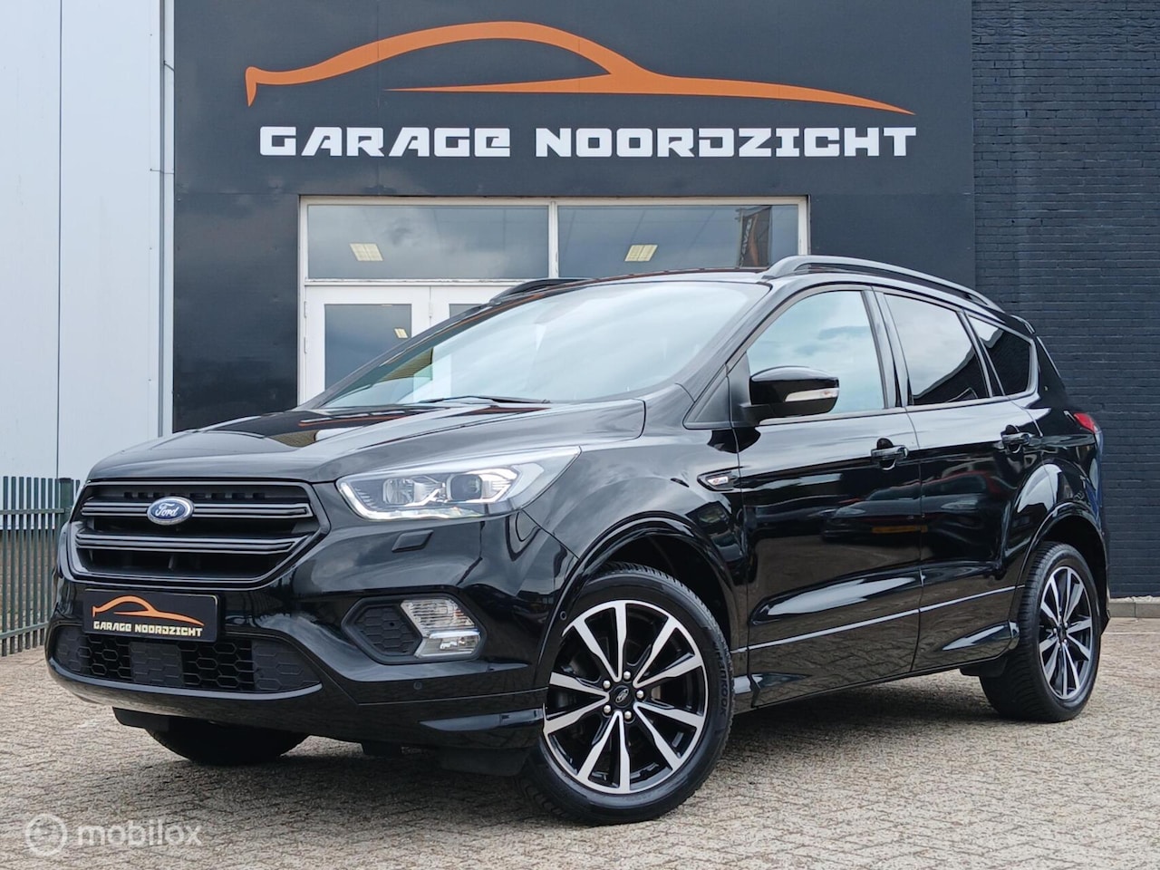 Ford Kuga - 1.5 150PK ST-Line - AutoWereld.nl