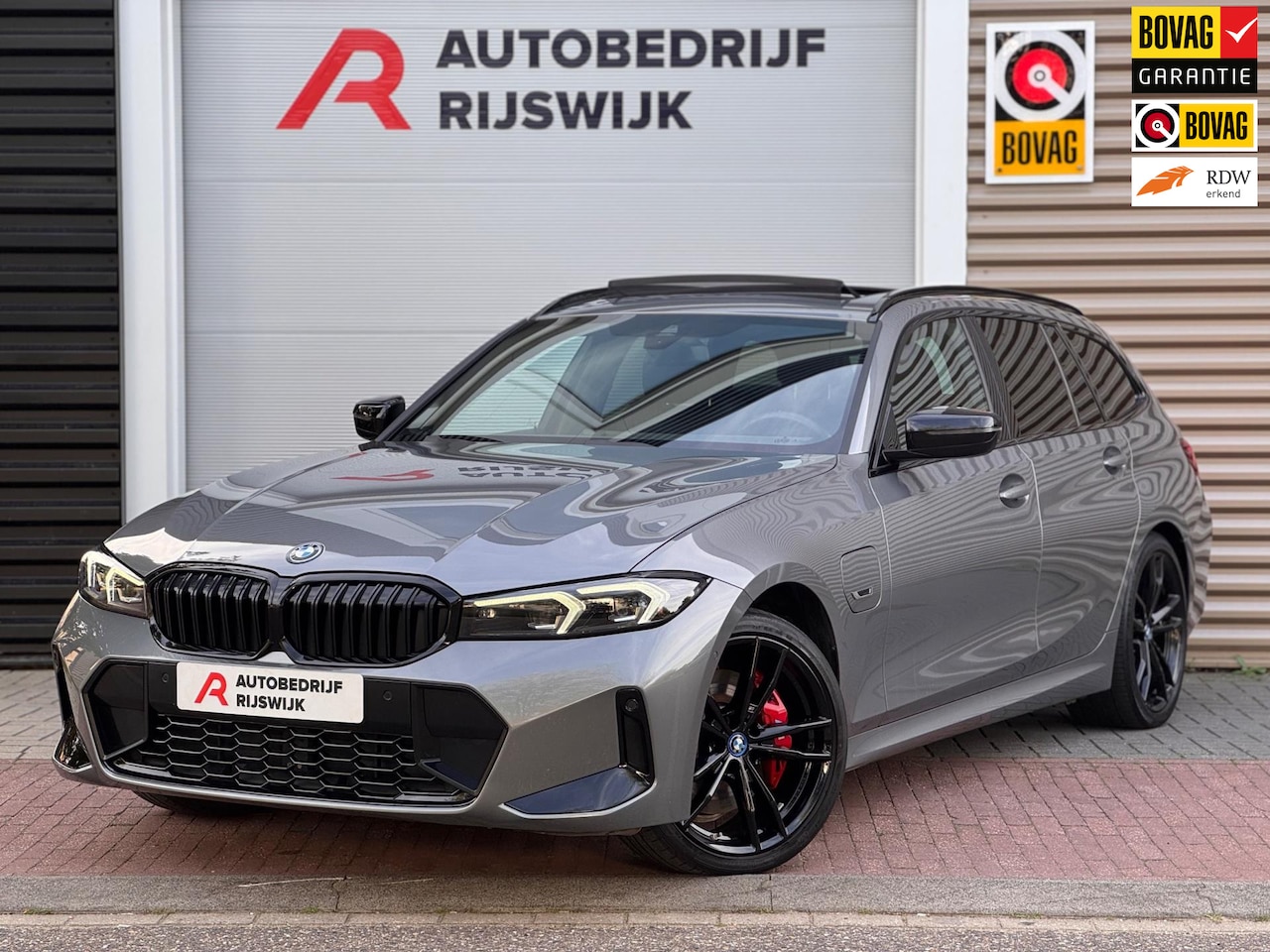 BMW 3-serie Touring - 330e Pano/Camera/Sfeer/Leer - AutoWereld.nl