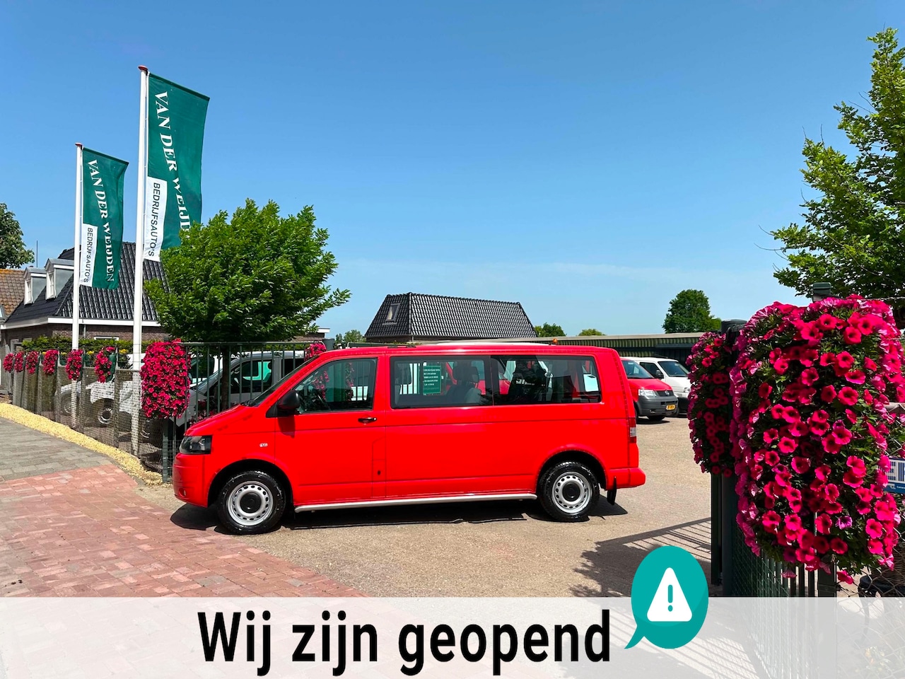 Volkswagen Transporter Kombi - 2.0 TDI L2H1 9 Persoons AUTOMAAT MARGE - AutoWereld.nl