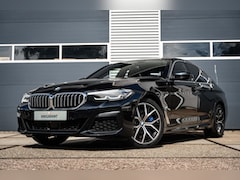 BMW 5-serie - 545e xDrive M-sport High Executive |Sfeer |Alcantara |ACC |Stoel/Stuurverw