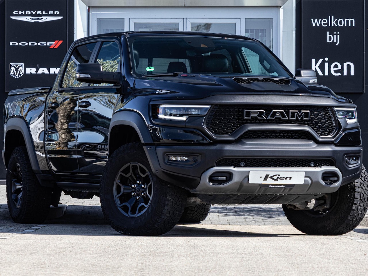 Dodge Ram 1500 - 6.2 V8 4x4 Crew Cab TRX | LPG | Pano-dak | Groot Navigatie | Launch Control | - AutoWereld.nl