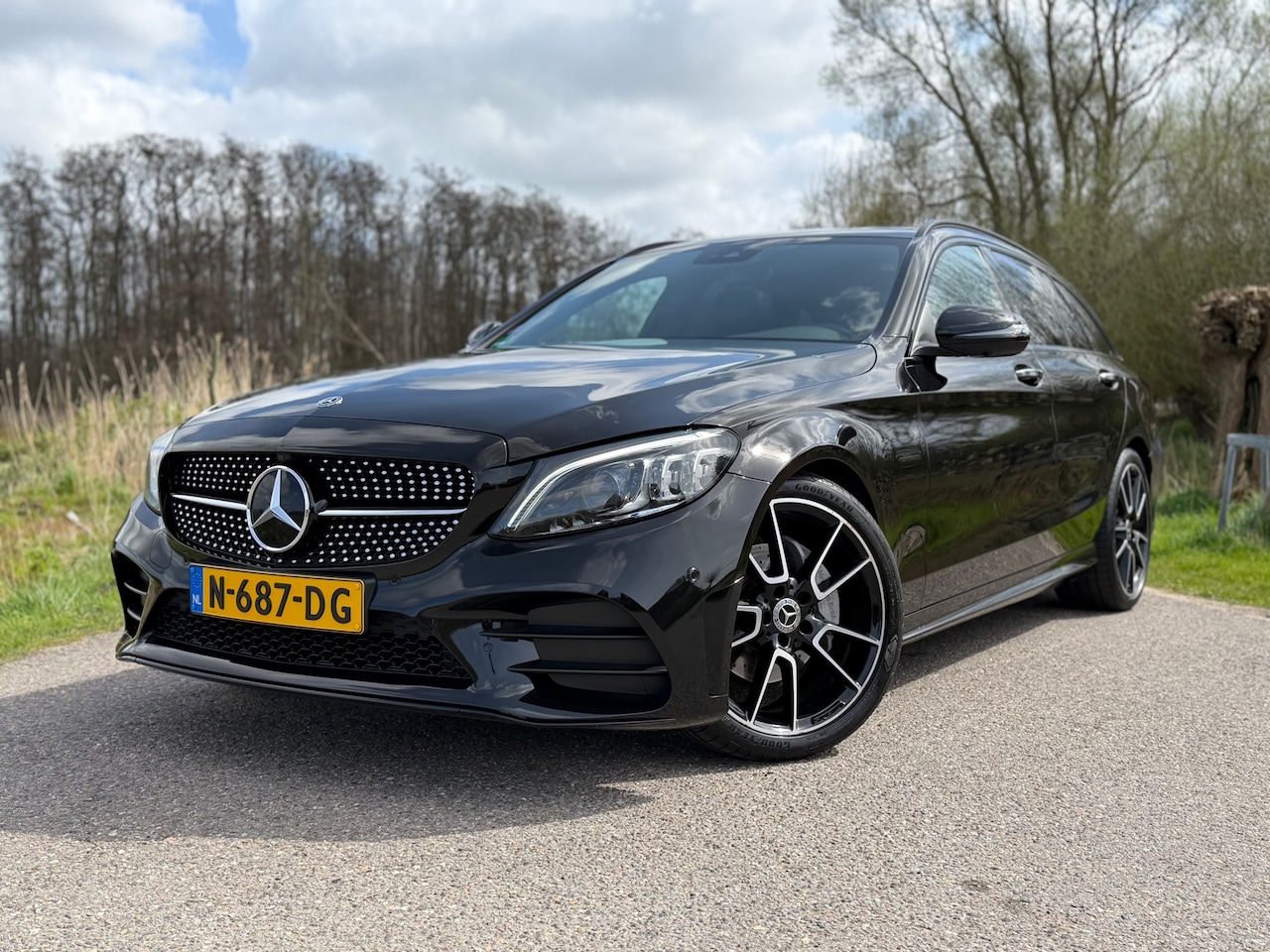 Mercedes-Benz C-klasse Estate - 180 Premium Plus Pack Automaat / Apple CarPlay-Android Auto / Panoramadak / Burmeister / S - AutoWereld.nl