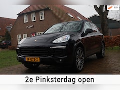 Porsche Cayenne - 3.0 S E-Hybrid Aut. | Sportdesign-Pakket | Facelift | 2e Eigenaar | Historie | 21 Inch | L