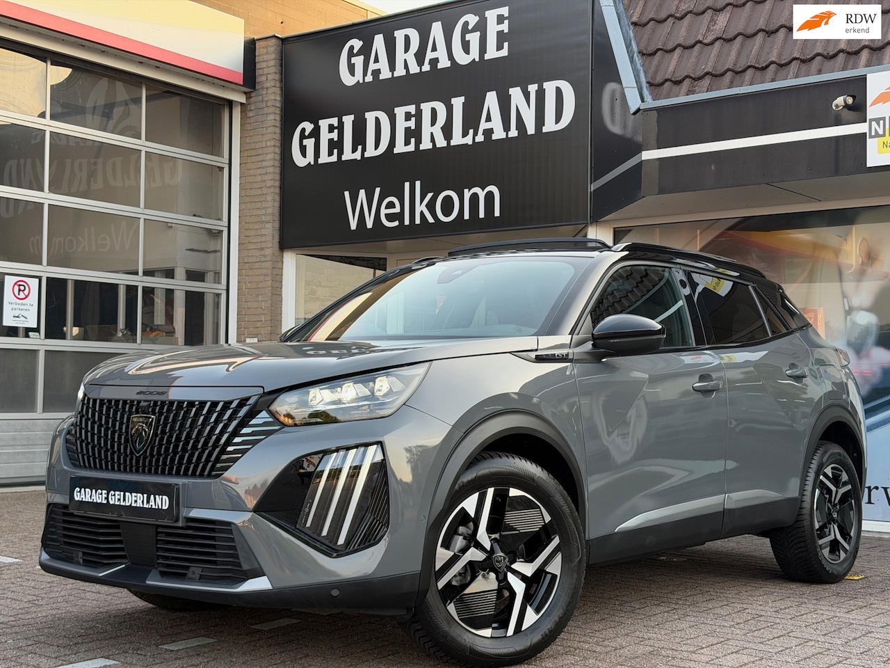 Peugeot 2008 - 150PK GT | Leder/Alcantara | Virtual | Full-Led | Pano | Cruise | Climate | Isofix | Full- - AutoWereld.nl