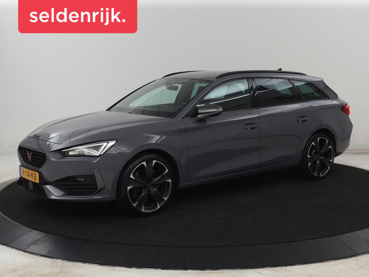 CUPRA Leon - 1.4 eHybrid VZ | SOH 87% | 245pk | Stoelverwarming | Carplay | Sfeerverlichting | Adaptive - AutoWereld.nl