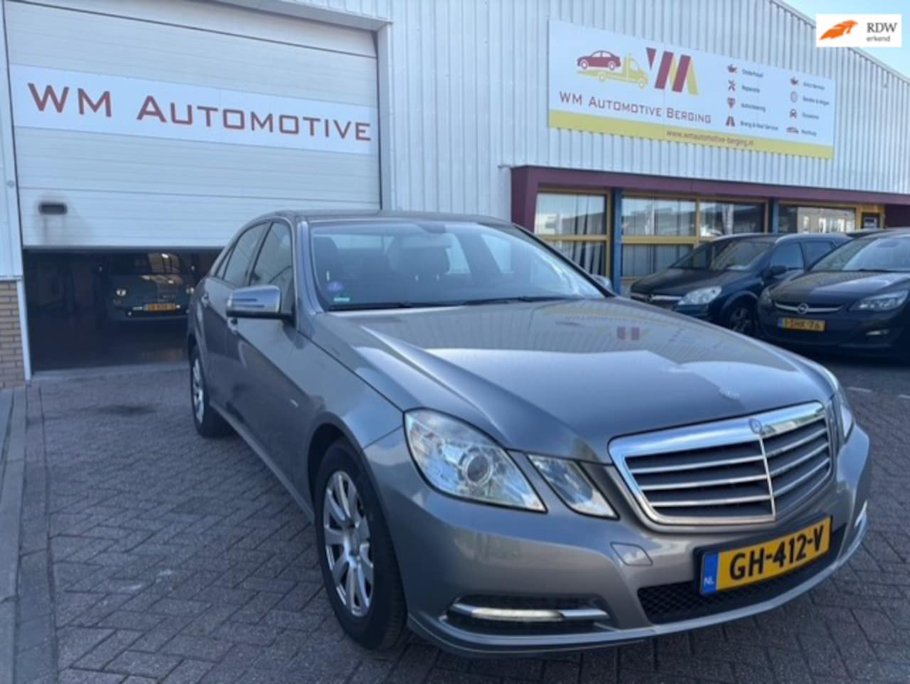 Mercedes-Benz E-klasse - 300 CGI Elegance LEDER AUTOMAAT - AutoWereld.nl