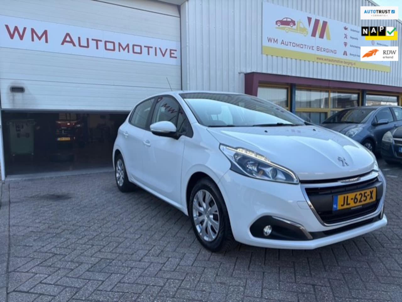 Peugeot 208 - 1.2 PureTech Blue Lion AIRCO NAVI - AutoWereld.nl