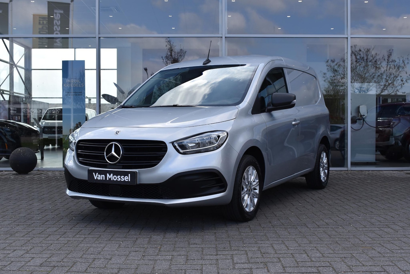 Mercedes-Benz Citan - 110 CDI L1 Base | Trekhaak | Achteruirijcamera | - AutoWereld.nl