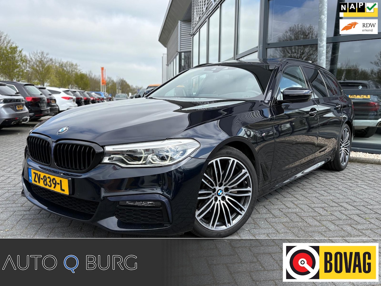 BMW 5-serie Touring - 520i High Executive Edition M Pakket | Automaat | Leder | Panorama | Camera | Dealer onder - AutoWereld.nl